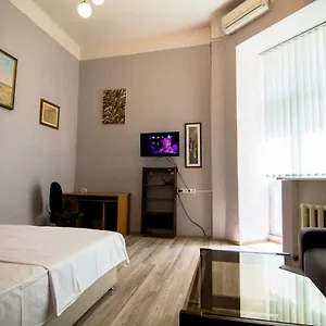 https://art-apartment-in-maidan.hotels-of-kiev.com